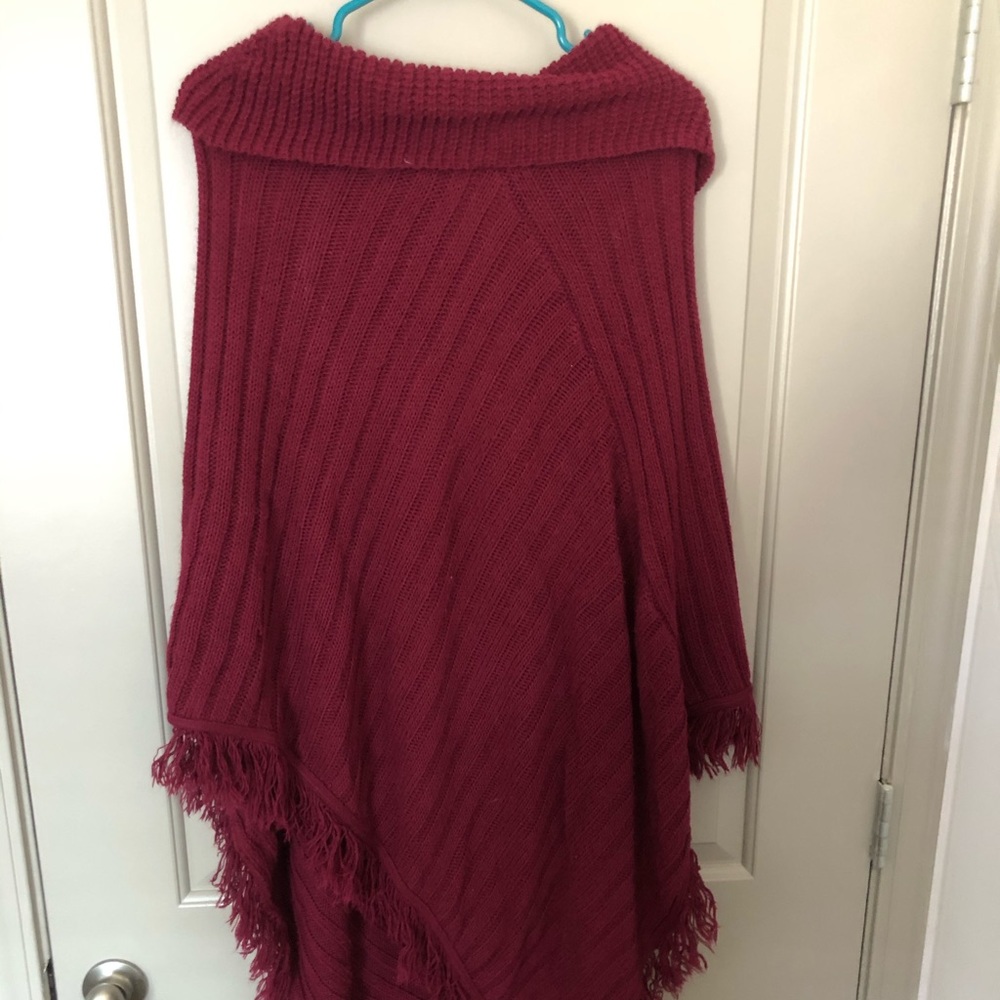 Lane Bryant maroon poncho, size 22-28